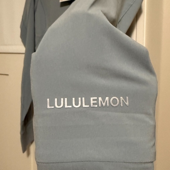 Lululemon Mist Over Windbreaker Size 4 in Concrete Blue - Picture 13 of 15